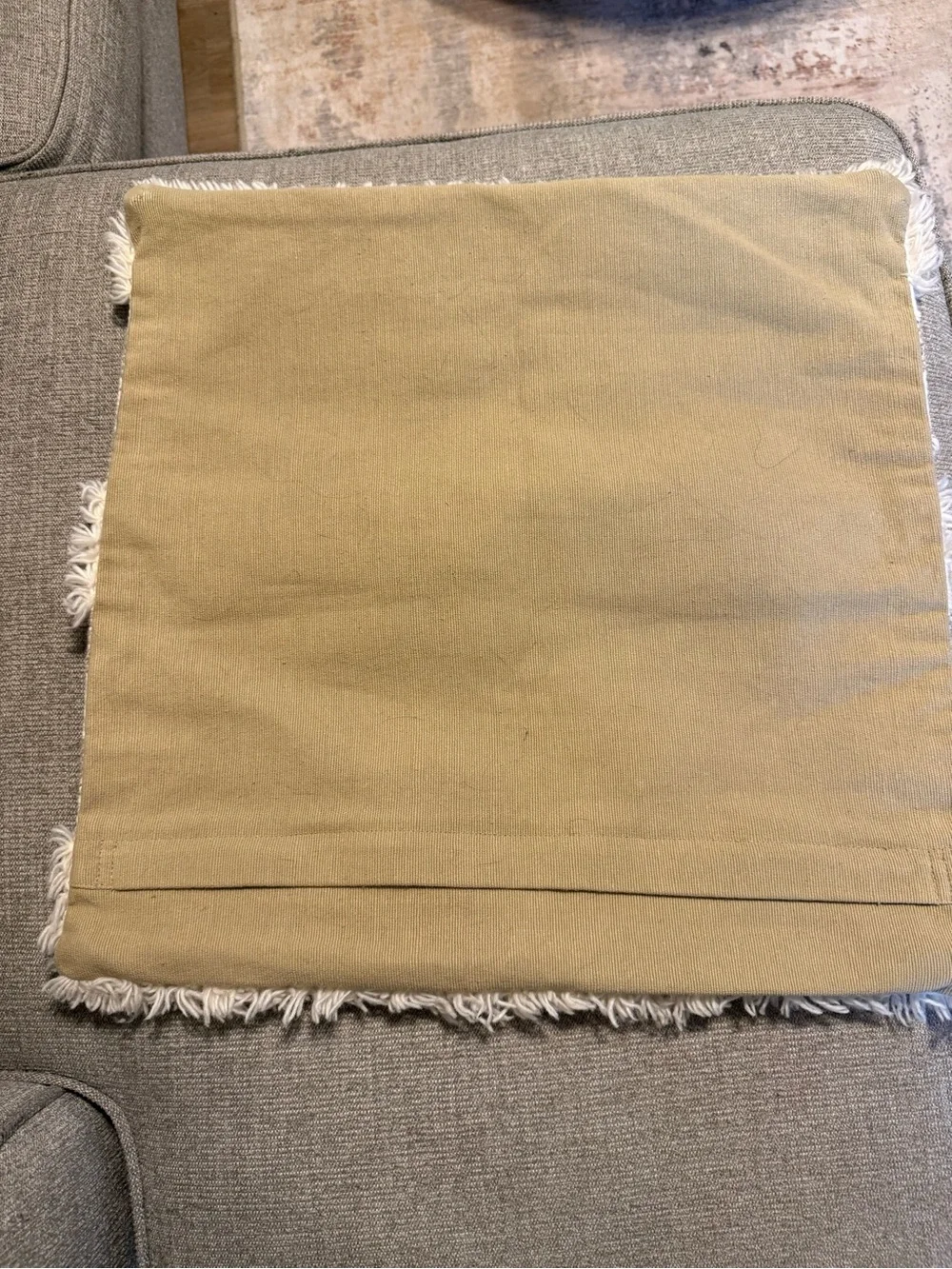 POTTERY BARN Beige Wool/Cotton Shag w Accent Metal Discs Pillow Cover 20x20